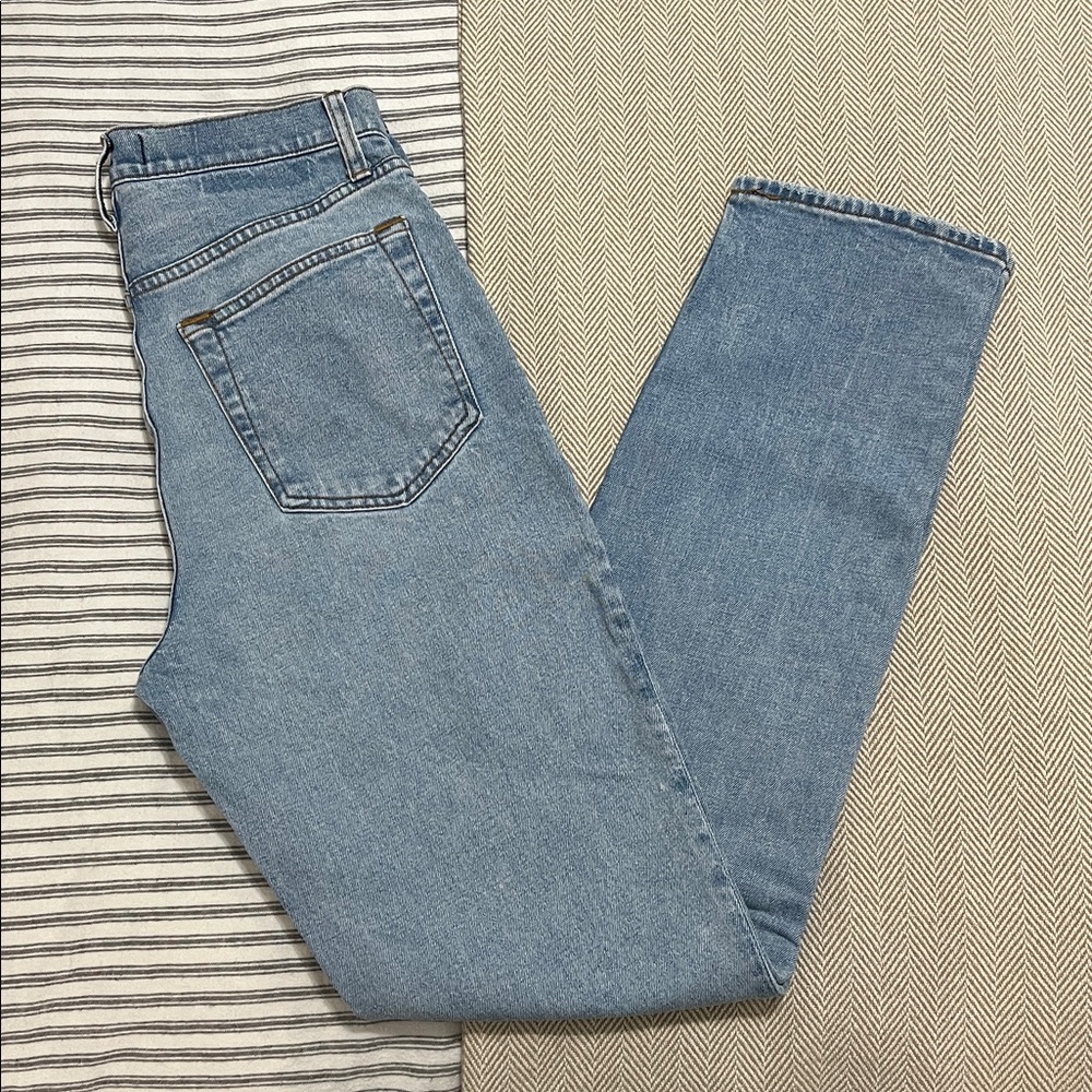 Abercrombie and Fitch The 90s Slim Straight Ultra High Rise Jeans 6/28